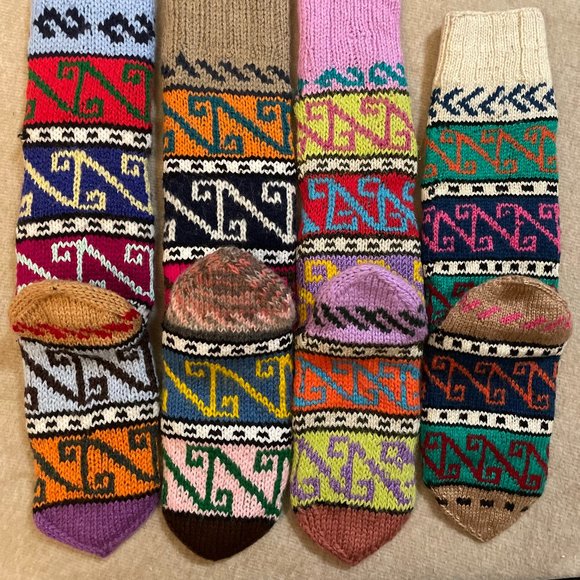 HAND KNITTED SOCKS Christmas Gift For Loved Ones Warm Soft Hand-Made Super Cool - Picture 1 of 8